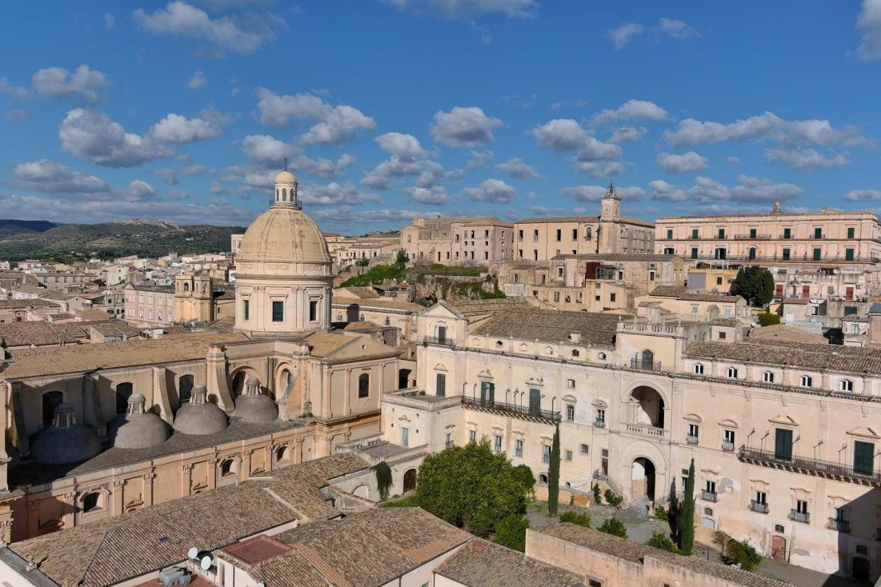 Palazzo Trigona Dependance Noto Exterior foto